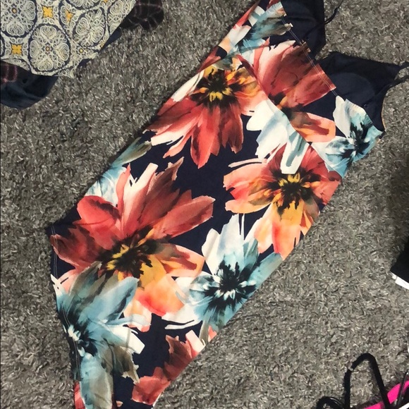 Dress - Picture 2 of 3